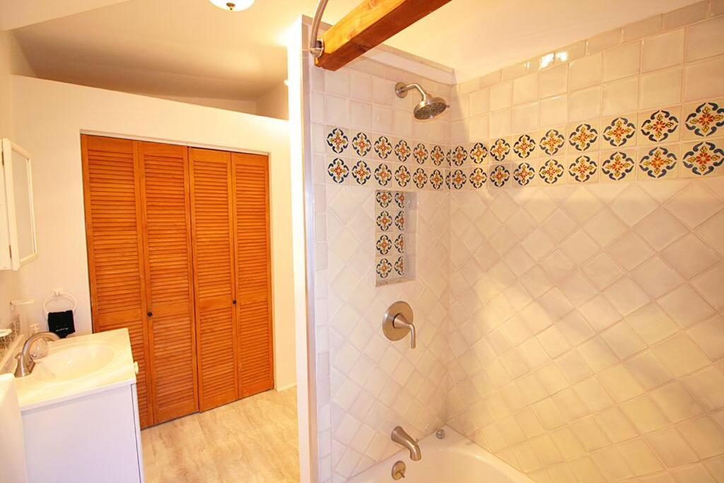 Comfort On Closson - Near Plaza - Fire Pit - Patio Санта Фе Екстериор снимка